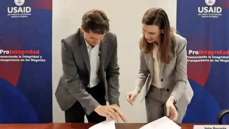 Alianza Estratégica entre GCC y el Programa Prointegridad de USAID con el Apoyo de Dexis Consulting Group